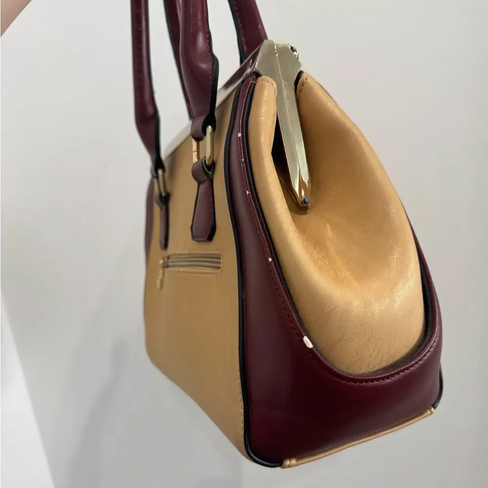 Vintage Etienne Aigner top handle kiss lock satchel